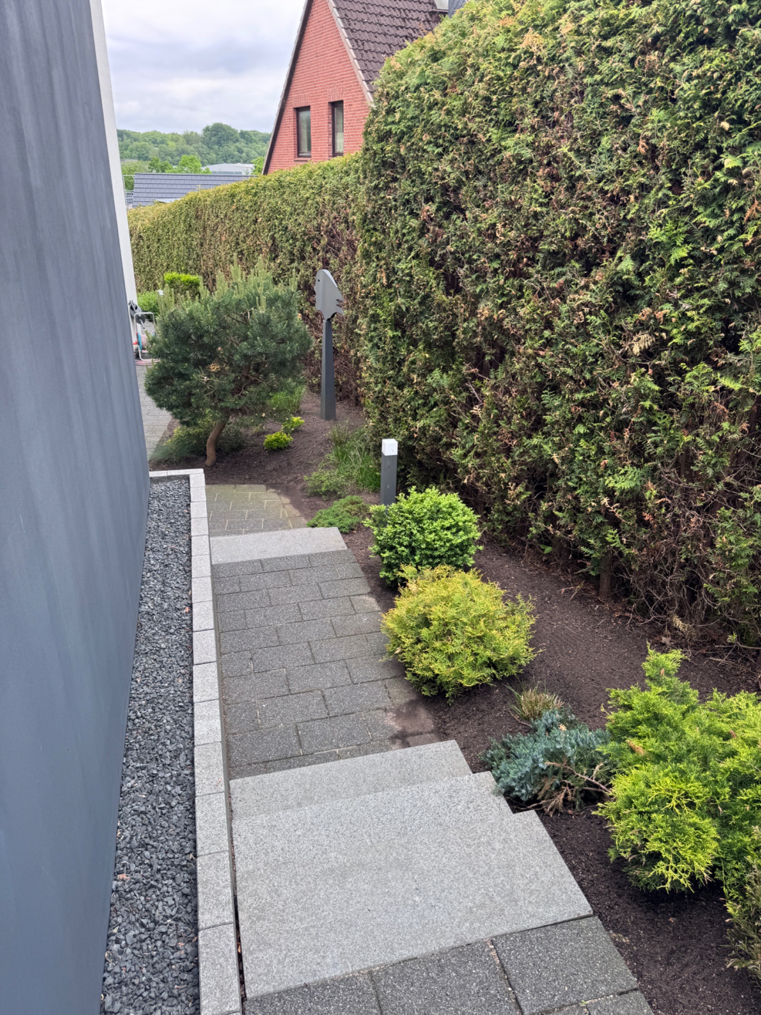 Nachher: Unkrautentfernung